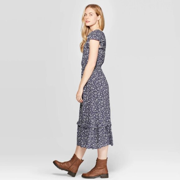 Universal Thread Navy Floral Midi Dress | Size Medium | Great Condition - Picture 2 of 6